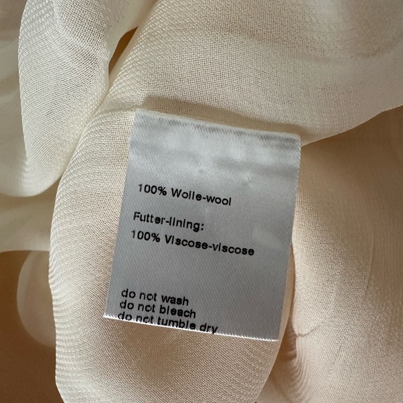 $1,990 Akris Cream/Ivory Pintucked Double Face Wool Crepe Sheath Dress Size US10 - Picture 6 of 7